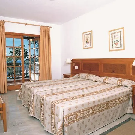 Hotel Neptuno Costadeje 3*